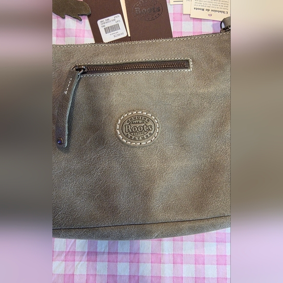 ROOTS Cross Saddle Tribe Crossbody, Hand-made In Canada Natural Italian Leather - Picture 12 of 16